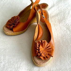 Born Concept women’s size 9 orange leather wedge heel sandals, excellent used